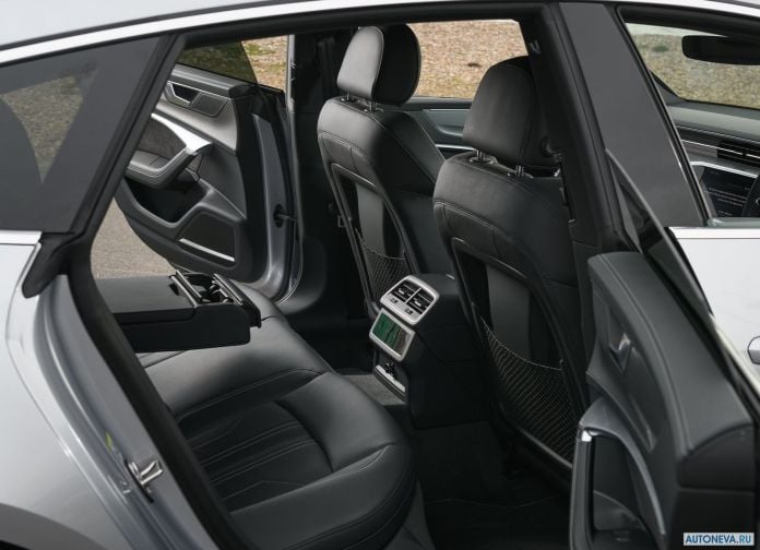 2018 Audi A7 Sportback UK-version - фотография 36 из 64