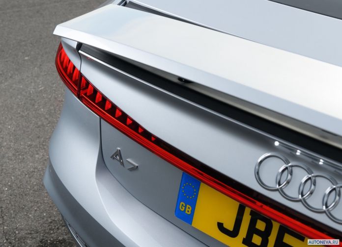 2018 Audi A7 Sportback UK-version - фотография 57 из 64