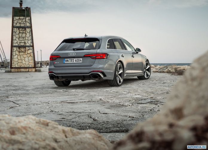 2018 Audi RS4 Avant - фотография 75 из 227