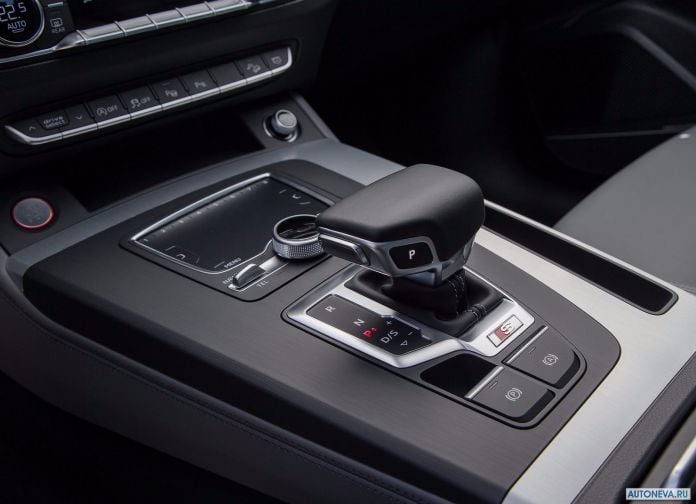2018 Audi SQ5 3.0 TFSI - фотография 111 из 180