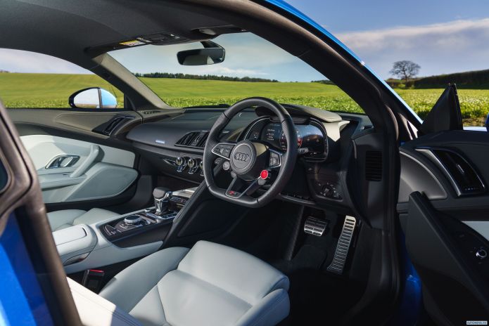 2019 Audi R8 V10 UK - фотография 30 из 40 2019 Audi R8 V10 UK - фотография 30 из 40