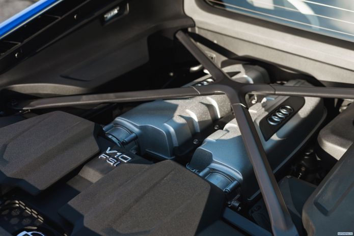 2019 Audi R8 V10 UK - фотография 32 из 40 2019 Audi R8 V10 UK - фотография 32 из 40