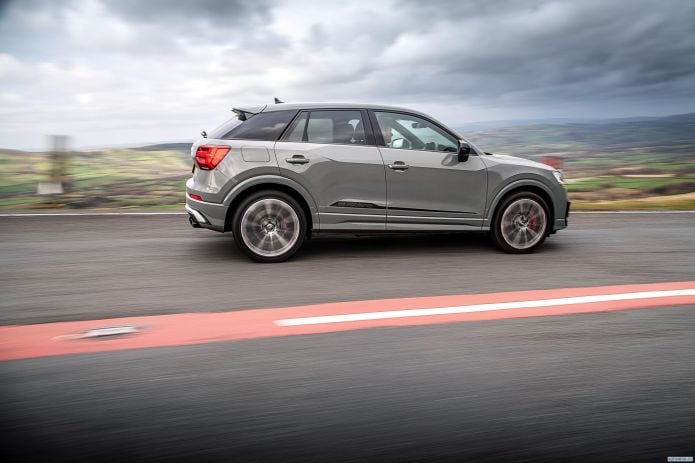 2019 Audi SQ2 UK - фотография 12 из 40