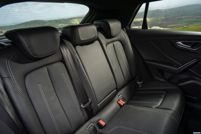 2019 Audi SQ2 UK - фотография 23 из 40