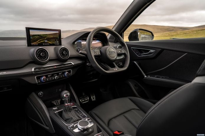 2019 Audi SQ2 UK - фотография 24 из 40