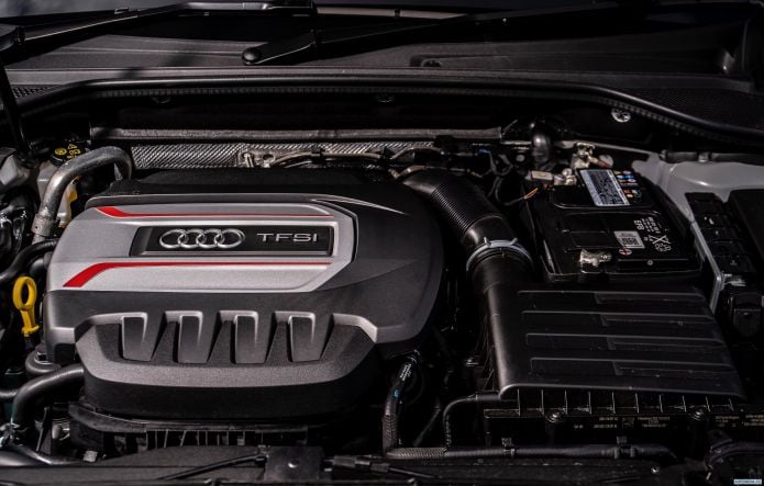 2019 Audi SQ2 UK - фотография 33 из 40