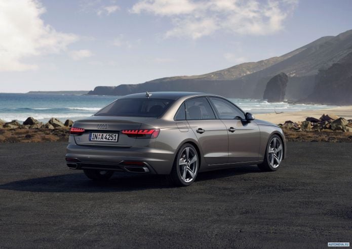 2020 Audi A4 45 TFSI Quattro - фотография 6 из 10