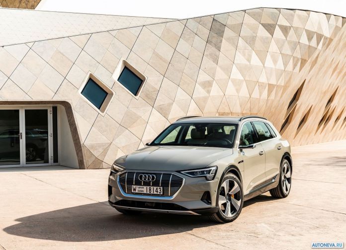 2020 Audi e-tron - фотография 34 из 255