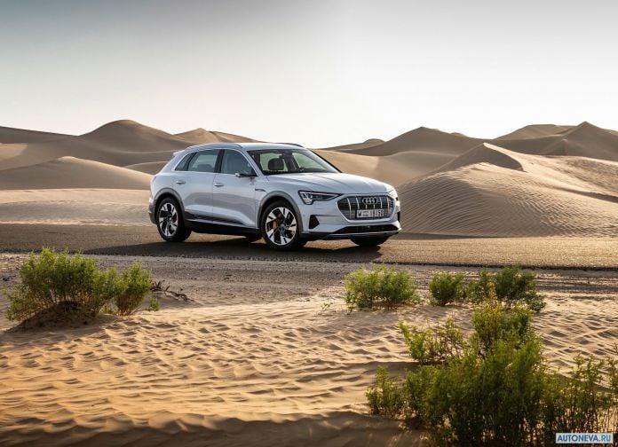 2020 Audi e-tron - фотография 42 из 255