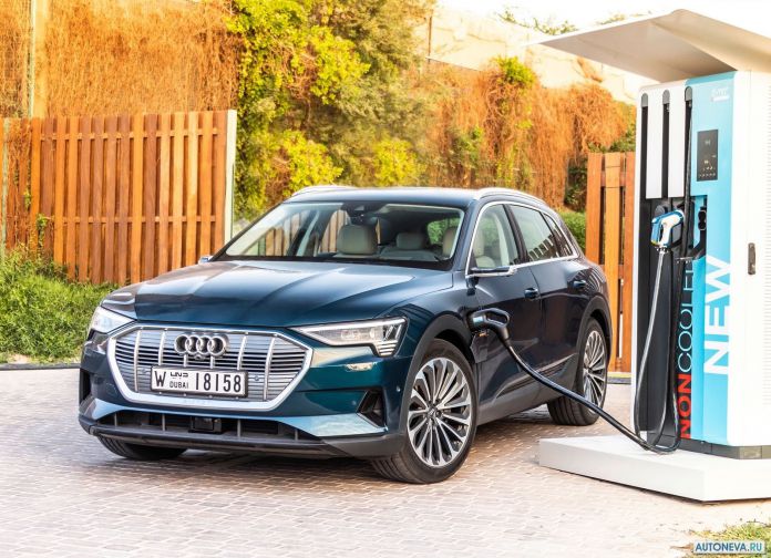 2020 Audi e-tron - фотография 49 из 255