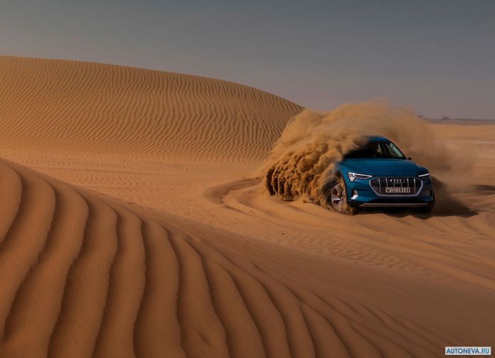 2020 Audi e-tron - фотография 60 из 255
