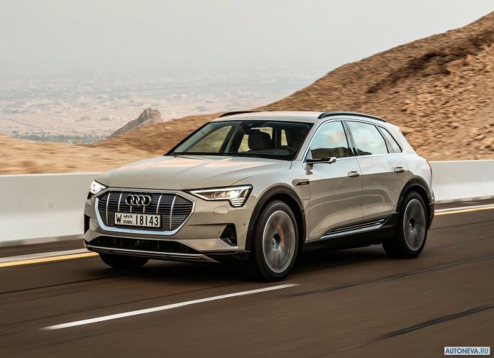 2020 Audi e-tron - фотография 76 из 255