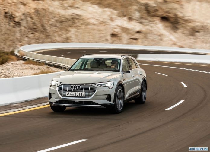 2020 Audi e-tron - фотография 77 из 255