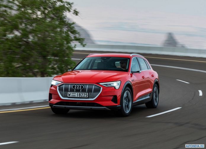 2020 Audi e-tron - фотография 82 из 255