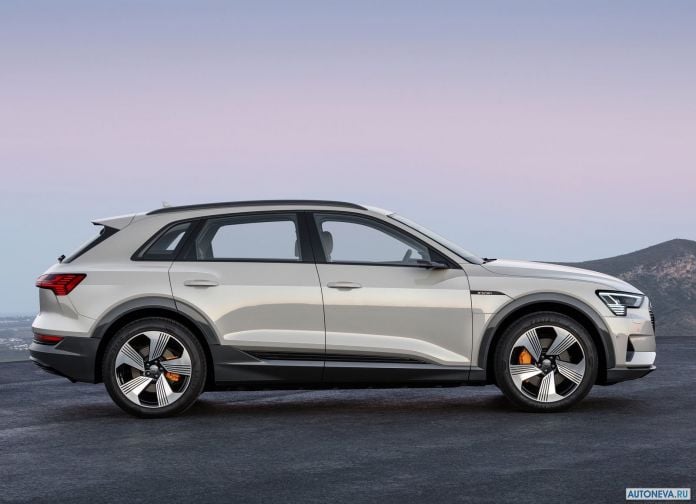 2020 Audi e-tron - фотография 87 из 255