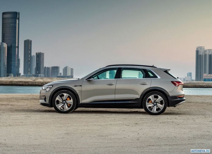 2020 Audi e-tron - фотография 92 из 255