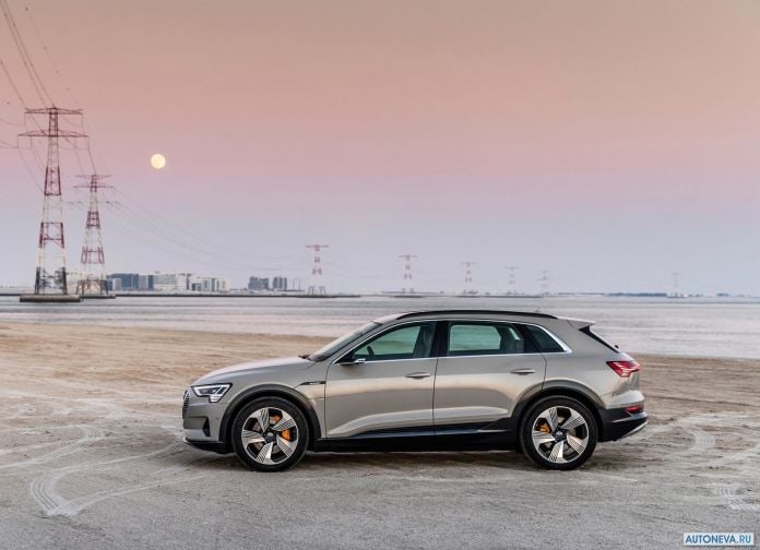 2020 Audi e-tron - фотография 93 из 255