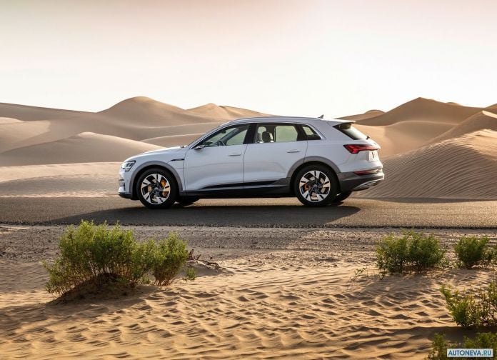 2020 Audi e-tron - фотография 94 из 255