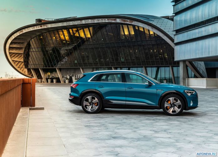 2020 Audi e-tron - фотография 96 из 255