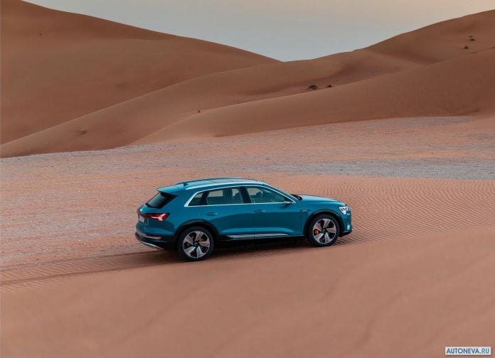 2020 Audi e-tron - фотография 110 из 255