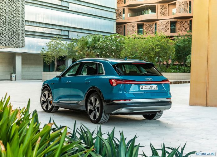 2020 Audi e-tron - фотография 114 из 255