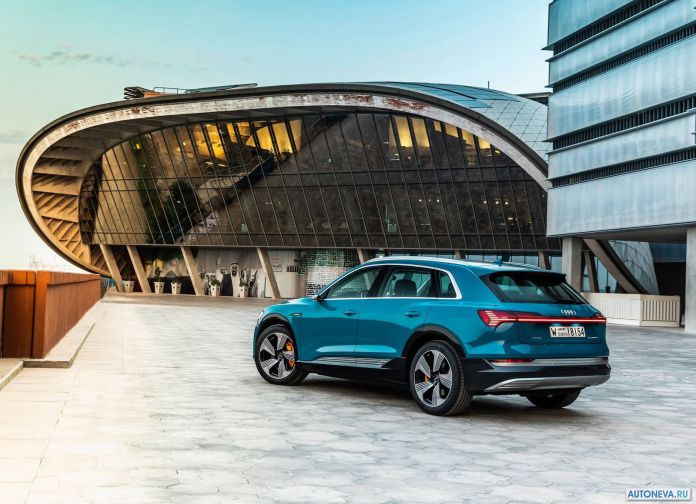 2020 Audi e-tron - фотография 115 из 255