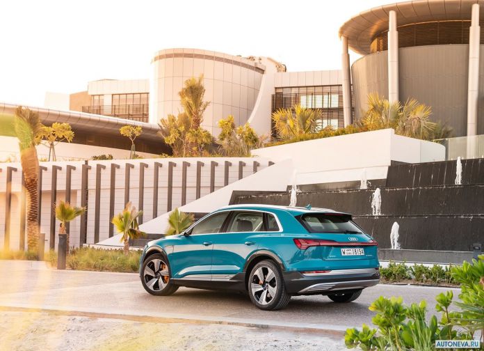 2020 Audi e-tron - фотография 117 из 255