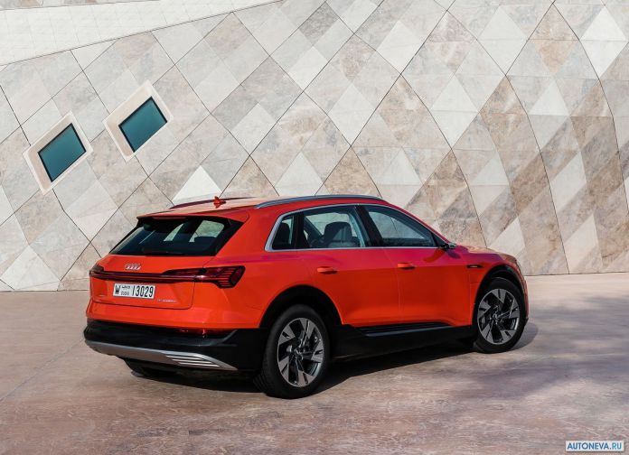 2020 Audi e-tron - фотография 121 из 255