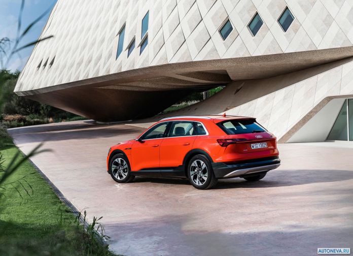 2020 Audi e-tron - фотография 124 из 255