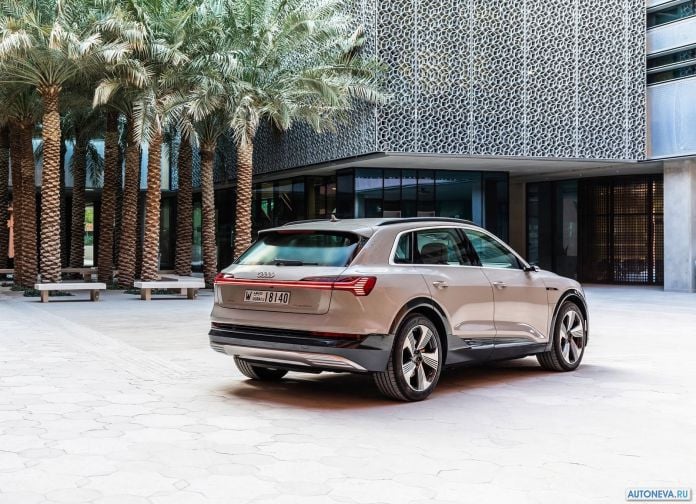 2020 Audi e-tron - фотография 131 из 255