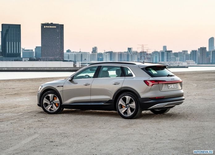 2020 Audi e-tron - фотография 141 из 255