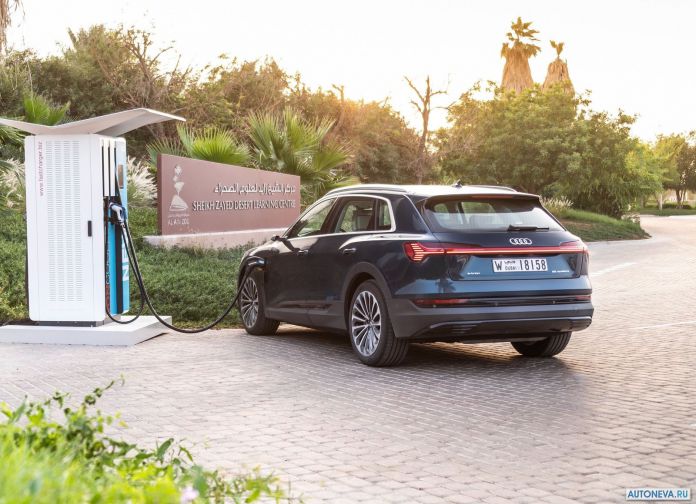 2020 Audi e-tron - фотография 146 из 255