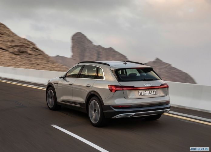 2020 Audi e-tron - фотография 159 из 255