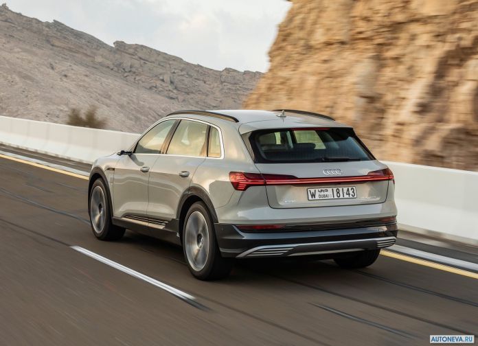 2020 Audi e-tron - фотография 160 из 255