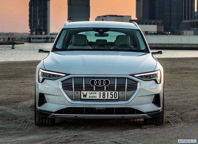 2020 Audi e-tron - фотография 166 из 255