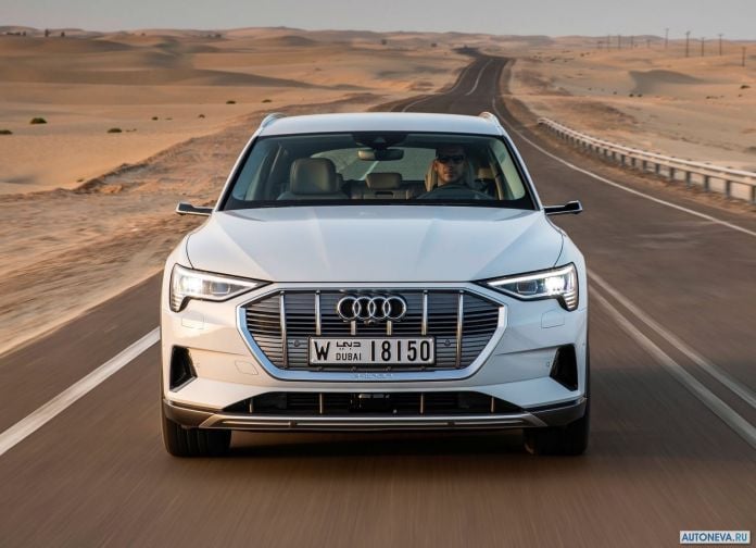 2020 Audi e-tron - фотография 171 из 255