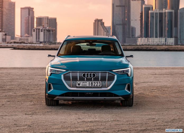 2020 Audi e-tron - фотография 175 из 255