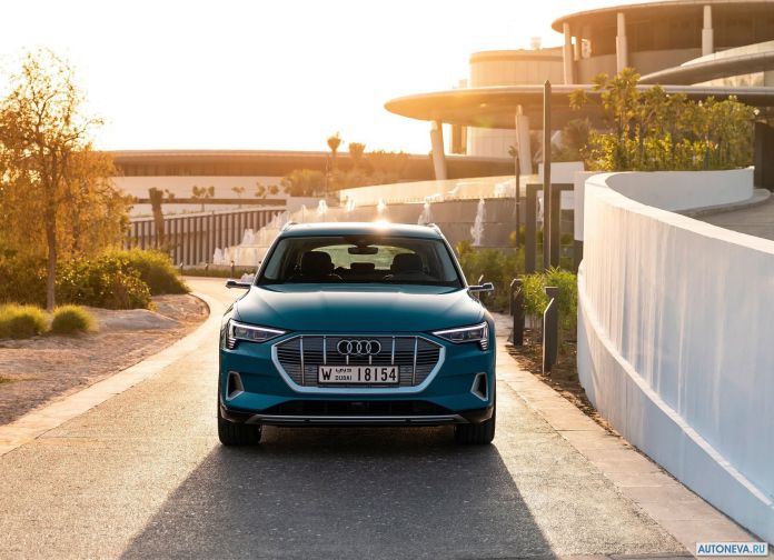 2020 Audi e-tron - фотография 178 из 255