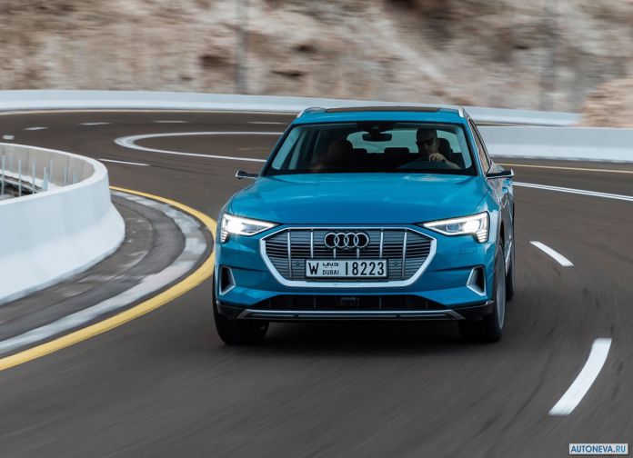 2020 Audi e-tron - фотография 180 из 255