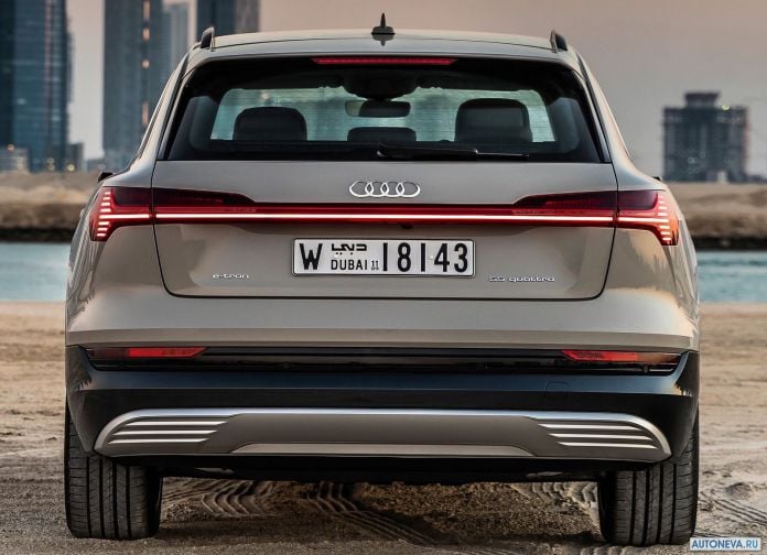 2020 Audi e-tron - фотография 185 из 255