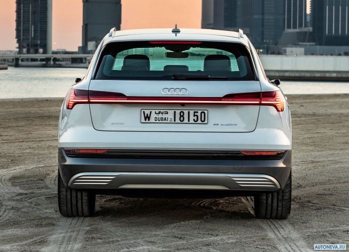 2020 Audi e-tron - фотография 188 из 255