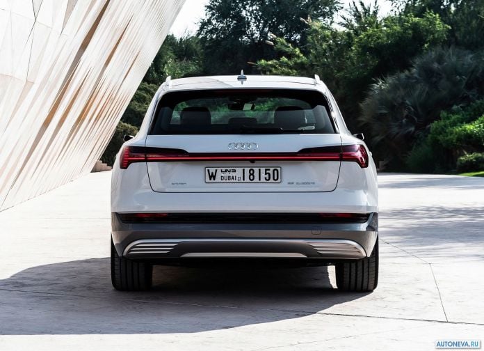 2020 Audi e-tron - фотография 189 из 255