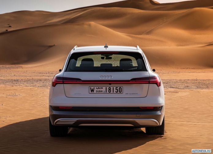 2020 Audi e-tron - фотография 190 из 255