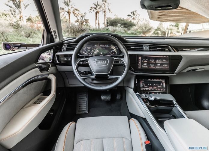 2020 Audi e-tron - фотография 202 из 255
