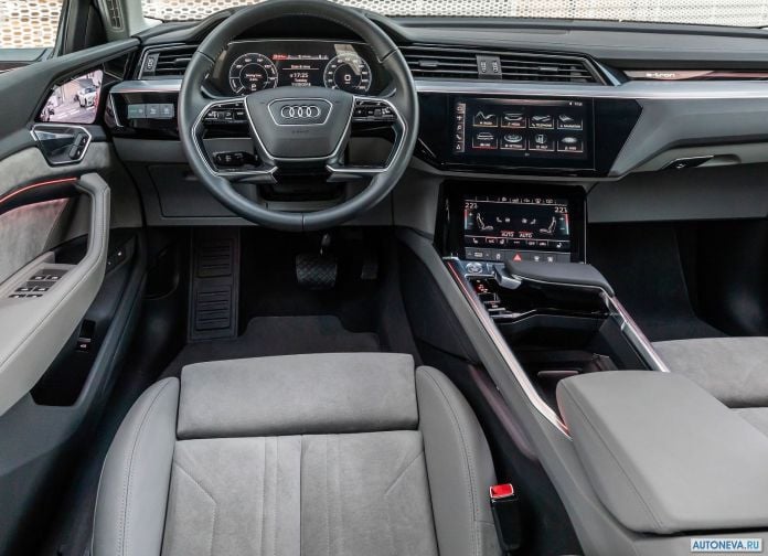 2020 Audi e-tron - фотография 203 из 255