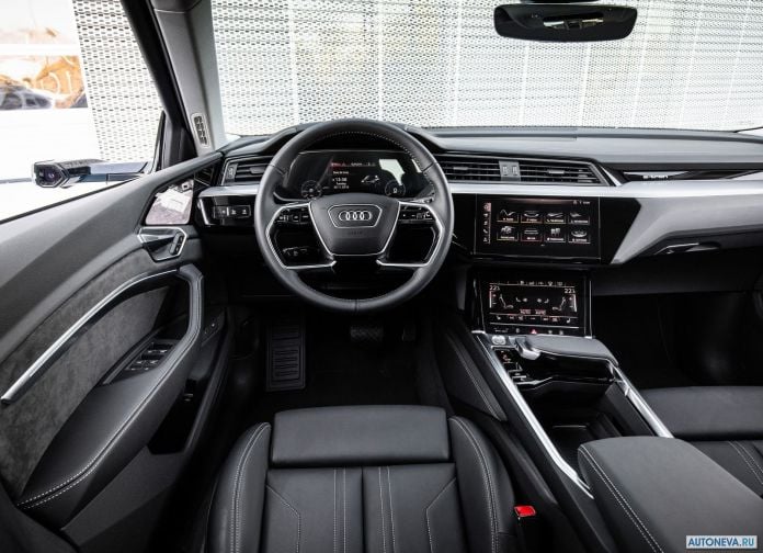 2020 Audi e-tron - фотография 204 из 255