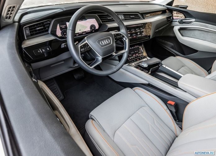 2020 Audi e-tron - фотография 208 из 255