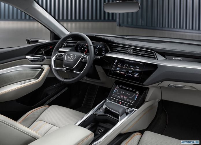 2020 Audi e-tron - фотография 210 из 255