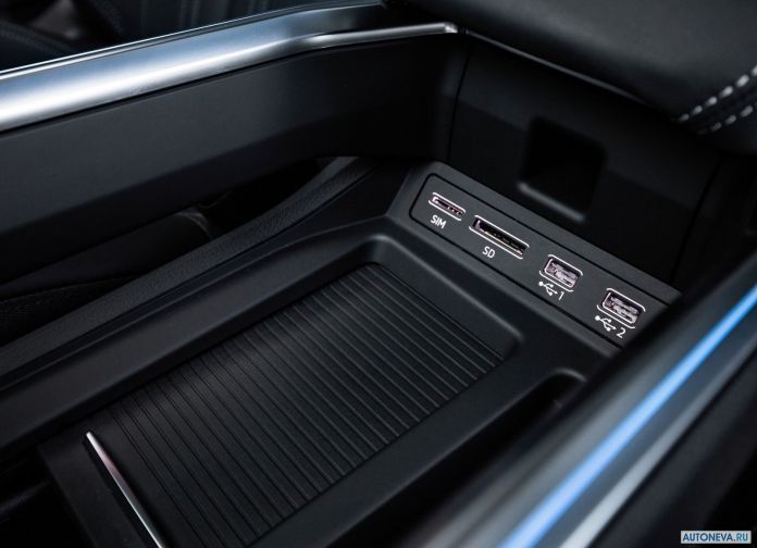 2020 Audi e-tron - фотография 220 из 255