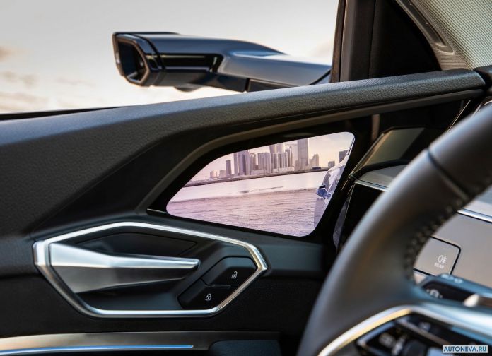 2020 Audi e-tron - фотография 222 из 255